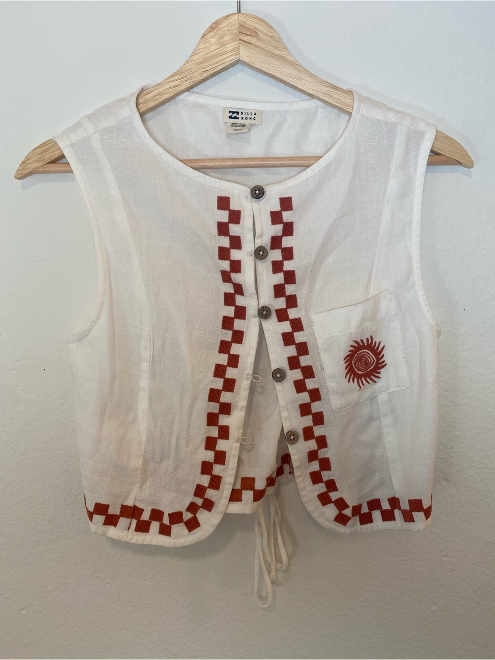 Billabong White Sleeveless Embroidered Button-Front Crop Top with Red Trim